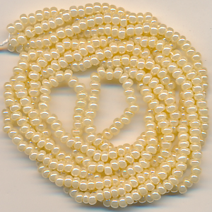 Rocailles gold perlmutt, Inhalt 6 g, Größe 8/0, böhmisch Strang*