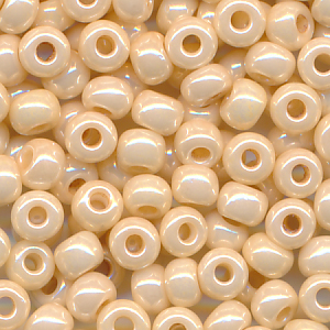 Rocailles elfenbein lüster, Inhalt 8 g, Größe 8/0, böhmisch