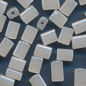 Stiftperlen soft weiß lüster, Inhalt 8 g, Größe 4 mm