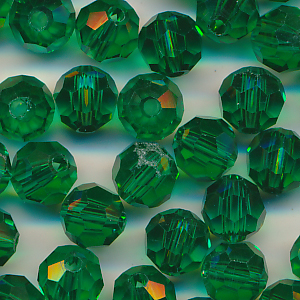 Facettenperlen flaschen grün klar, Inhalt 16 Stück, Größe 6 mm
