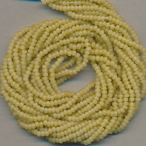 Rocailles soft grün matt, Inhalt 6 g, Größe 10/0, böhmisch Strang*