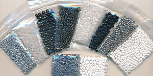 Wundertüte Rocailles schwarz weiß grau, Inhalt 50 g, 6-10 Tüten pro Pack, Glas sortiert wechselnd