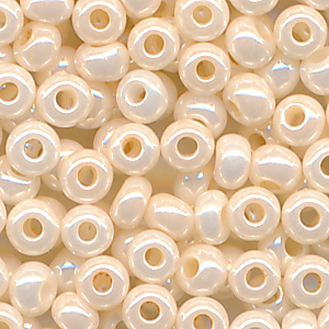 Rocailles cream, Inhalt 8 g, Größe 11/0 böhmisch*