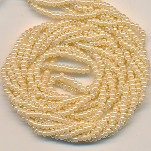 Rocailles gold perlmutt lüster, Inhalt 6,5 g, Größe 10/0, böhmisch, Strang*