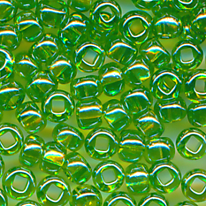 Rocailles limetten-grün klar lüster, Inhalt 8 g, Größe 10/0. böhmisch