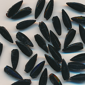 Glas-Perlen jet-schwarz, Inhalt 30 Stück, antik, Größe 12 x 4 mm